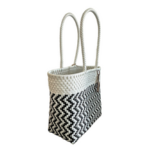 Load image into Gallery viewer, Zig Zag Handwoven Bag
