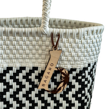 Load image into Gallery viewer, Zig Zag Handwoven Bag

