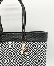 Load image into Gallery viewer, Essex Avenue Handwoven Bag
